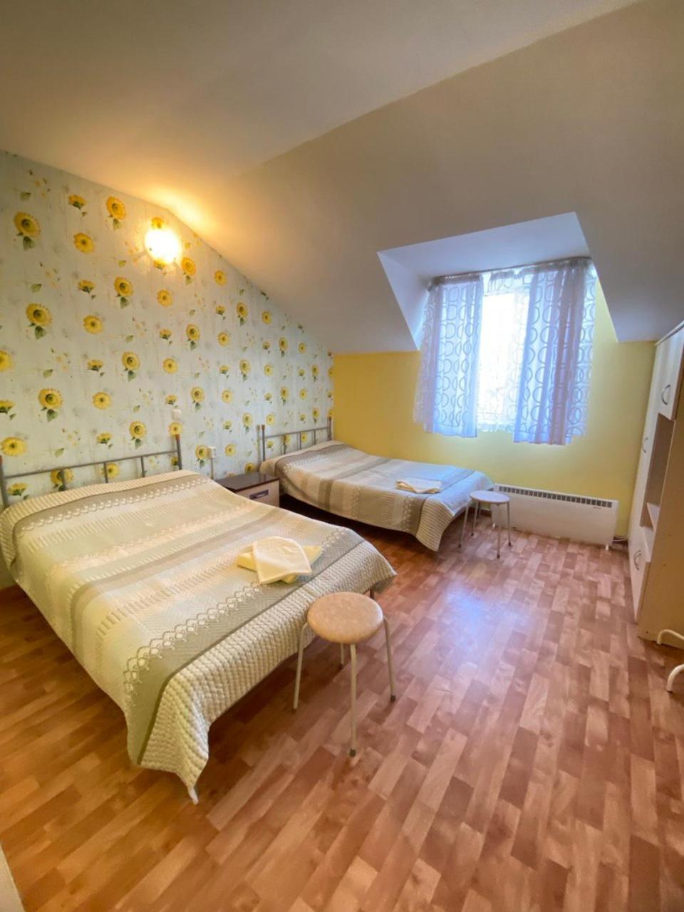 Osobyi Guest House โชลปอน-อาตา ภายนอก รูปภาพ