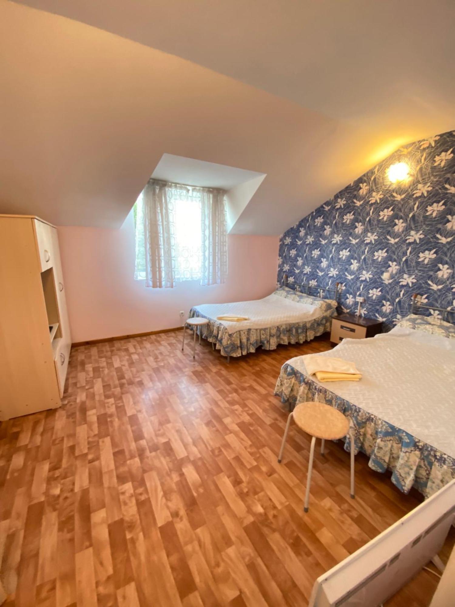 Osobyi Guest House โชลปอน-อาตา ภายนอก รูปภาพ