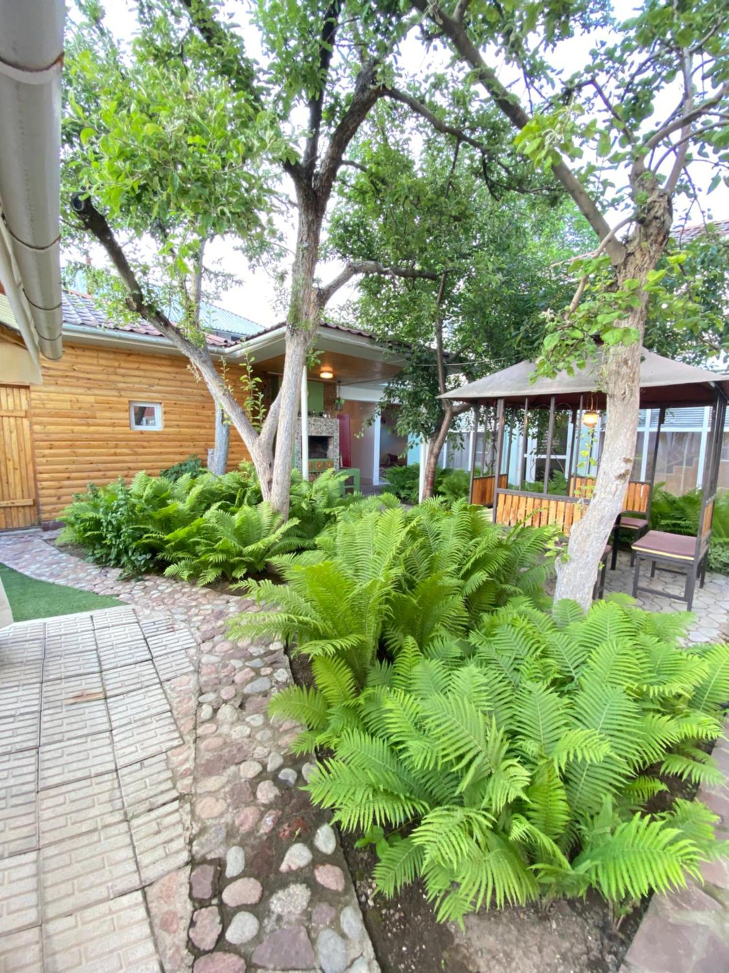 Osobyi Guest House โชลปอน-อาตา ภายนอก รูปภาพ
