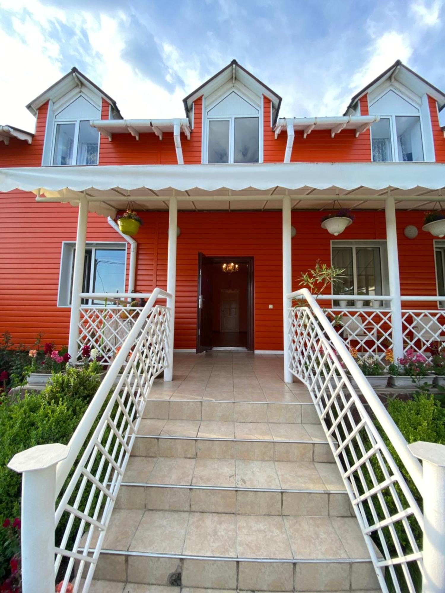 Osobyi Guest House โชลปอน-อาตา ภายนอก รูปภาพ