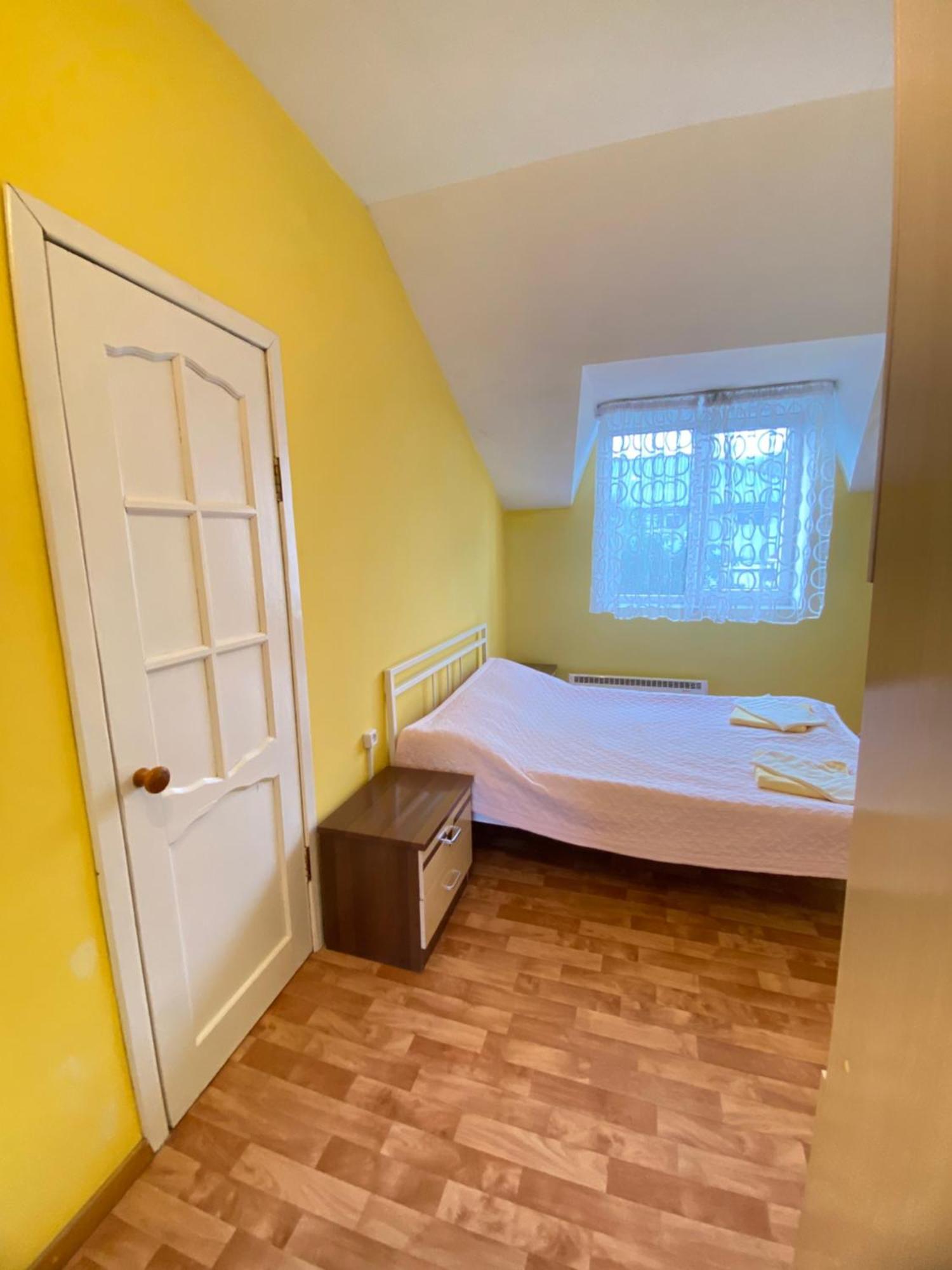 Osobyi Guest House โชลปอน-อาตา ภายนอก รูปภาพ