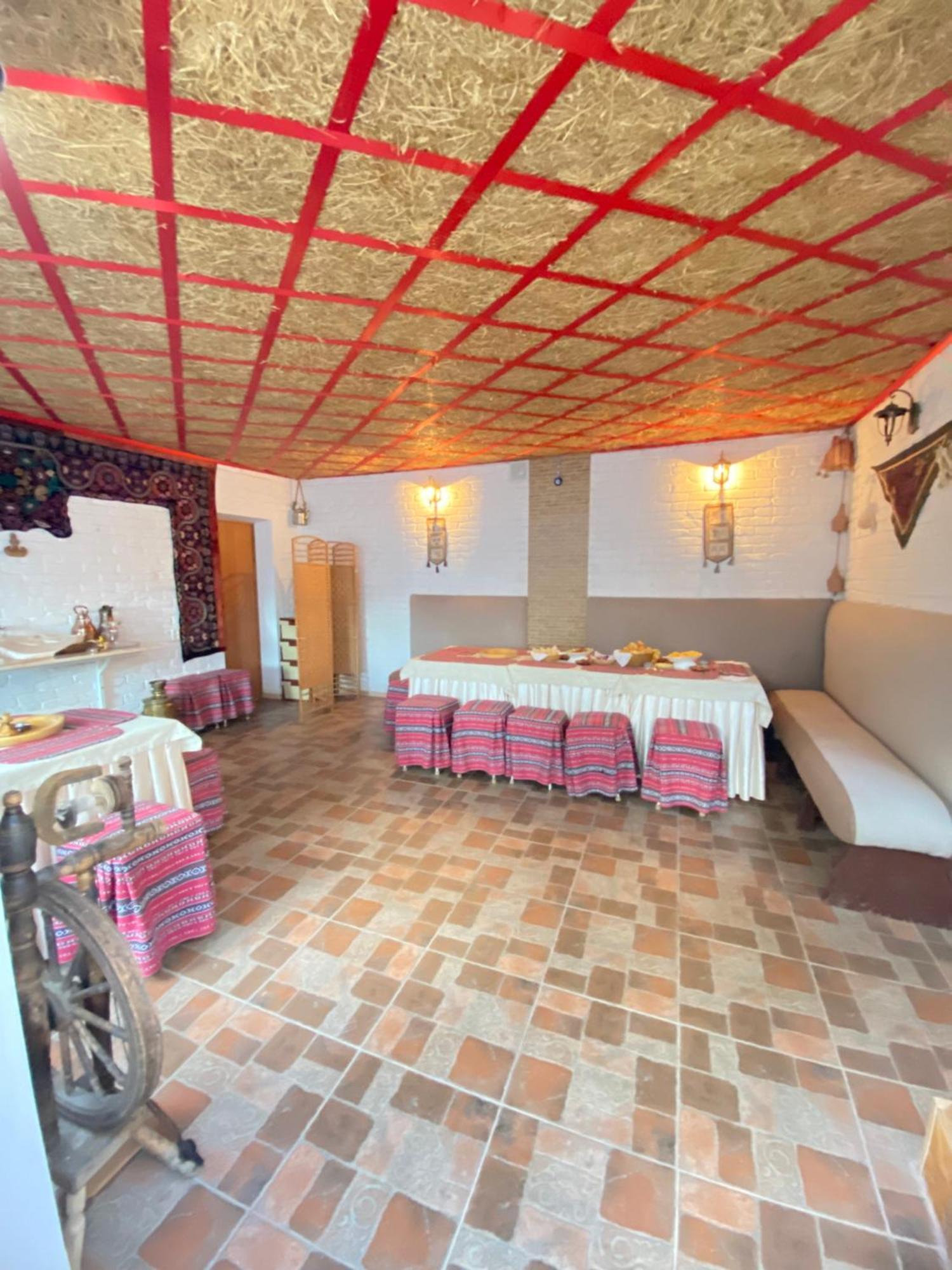 Osobyi Guest House โชลปอน-อาตา ภายนอก รูปภาพ
