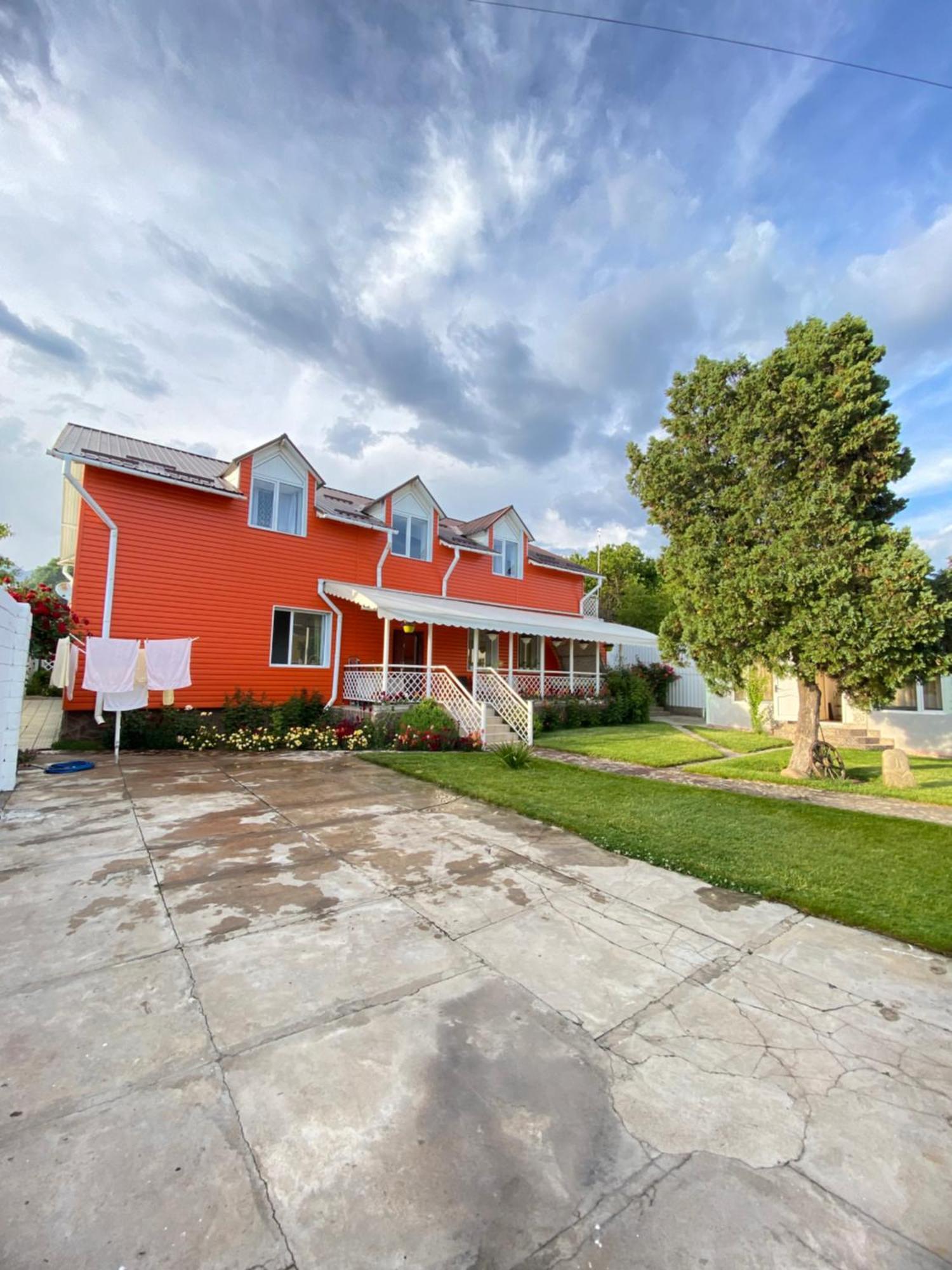 Osobyi Guest House โชลปอน-อาตา ภายนอก รูปภาพ