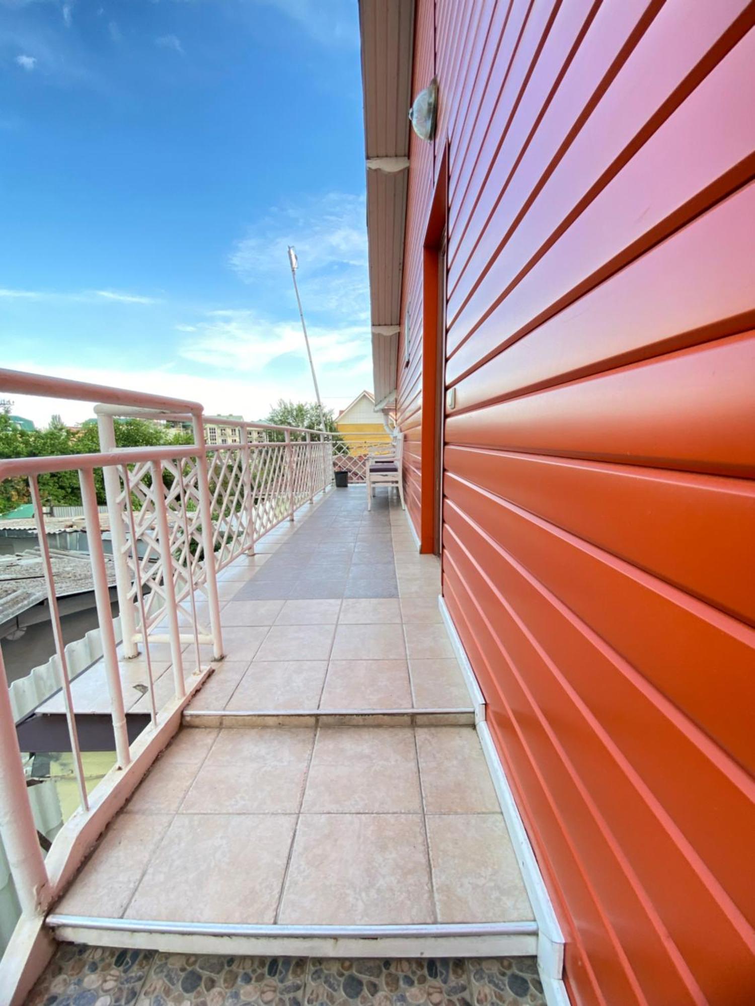 Osobyi Guest House โชลปอน-อาตา ภายนอก รูปภาพ
