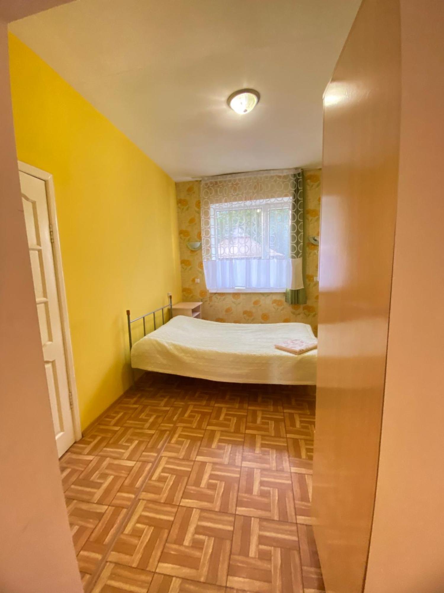 Osobyi Guest House โชลปอน-อาตา ภายนอก รูปภาพ