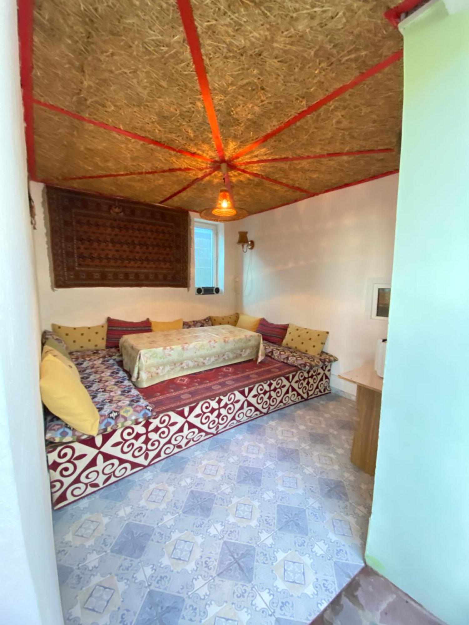Osobyi Guest House โชลปอน-อาตา ภายนอก รูปภาพ